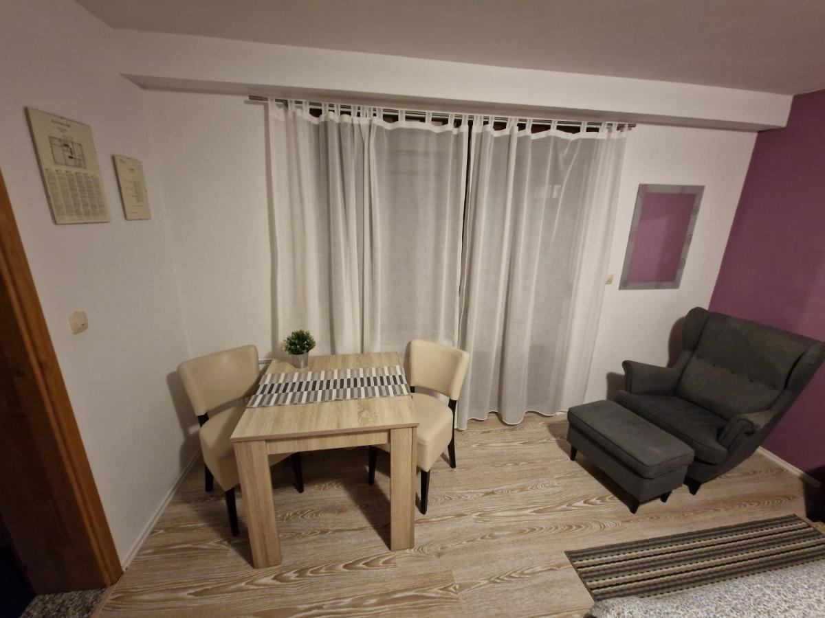 Guest House Wolf II Plitvička Jezera Esterno foto